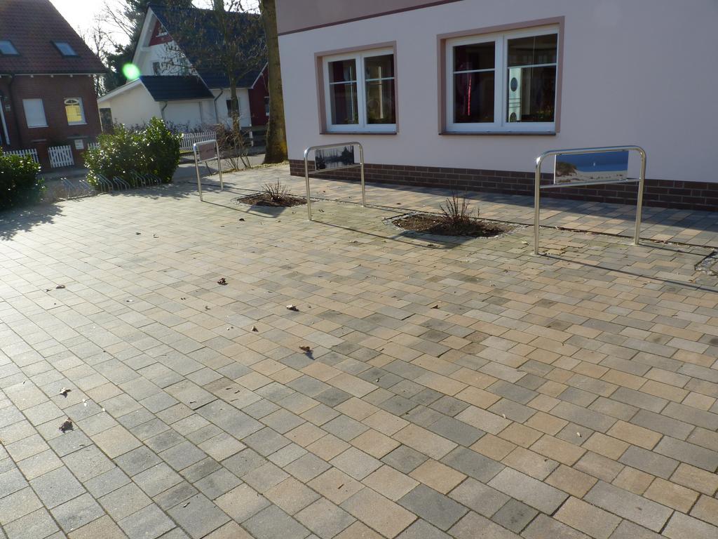 Cafe Und Pension Blohm Greifswald Extérieur photo