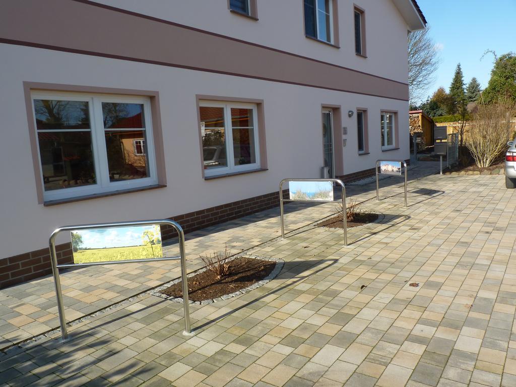 Cafe Und Pension Blohm Greifswald Extérieur photo