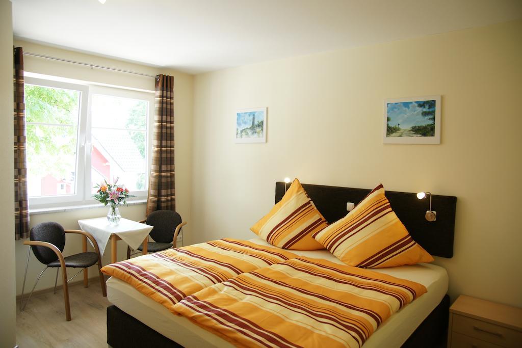 Cafe Und Pension Blohm Greifswald Chambre photo