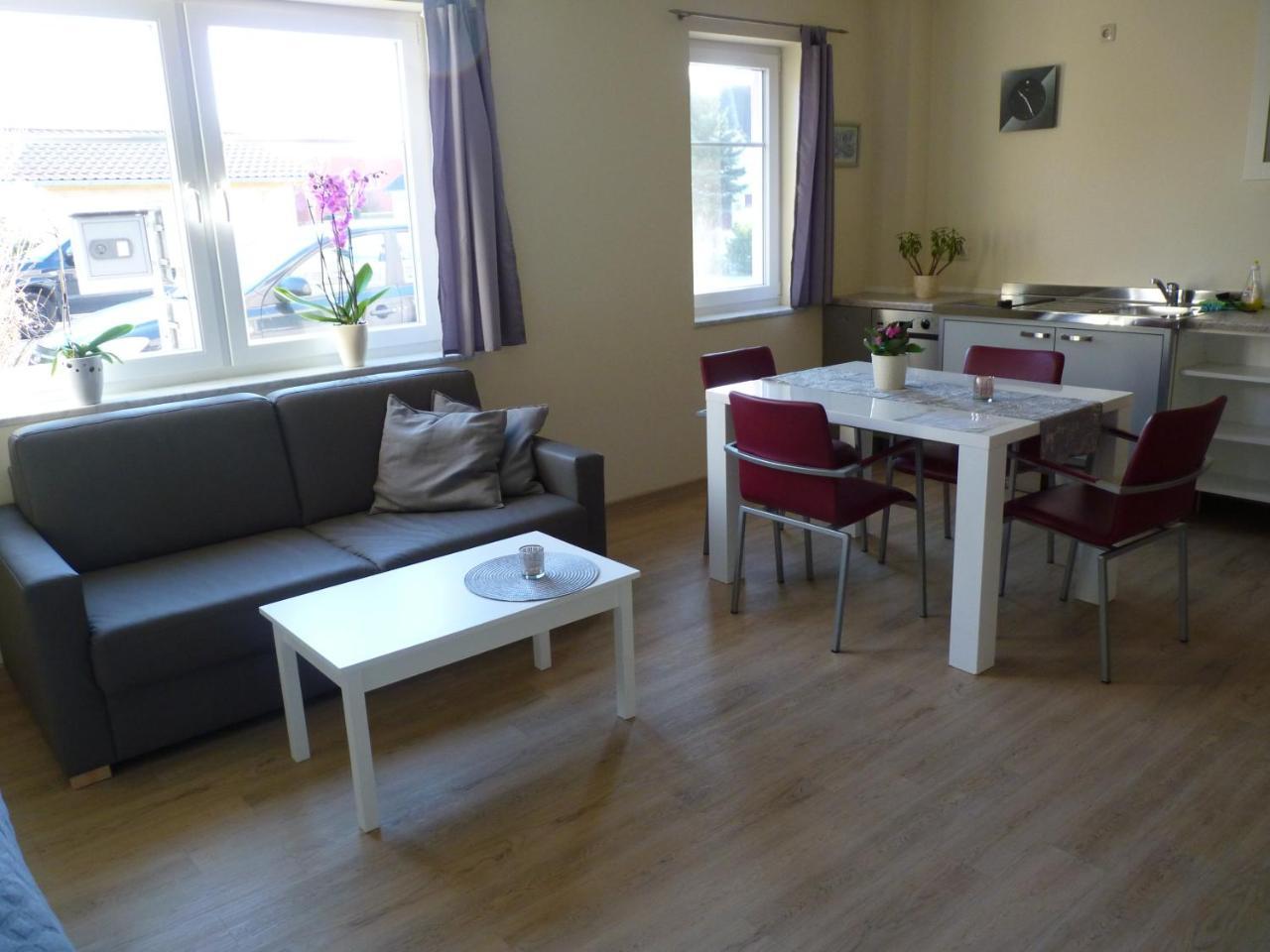 Cafe Und Pension Blohm Greifswald Extérieur photo