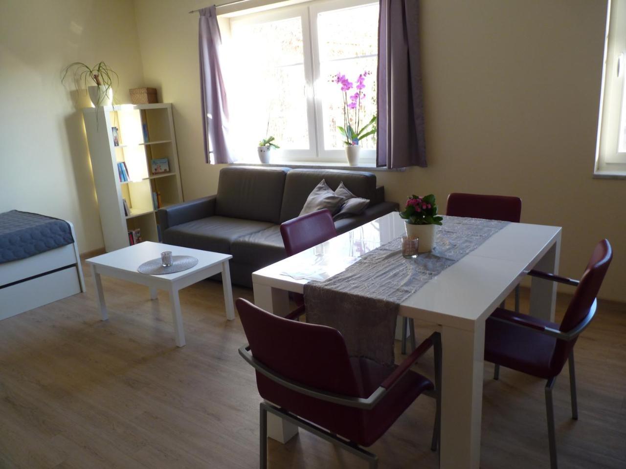 Cafe Und Pension Blohm Greifswald Extérieur photo