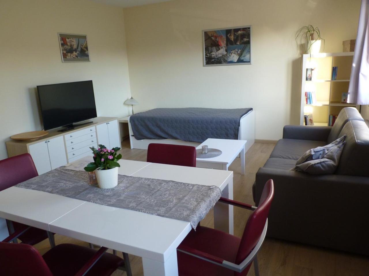 Cafe Und Pension Blohm Greifswald Extérieur photo